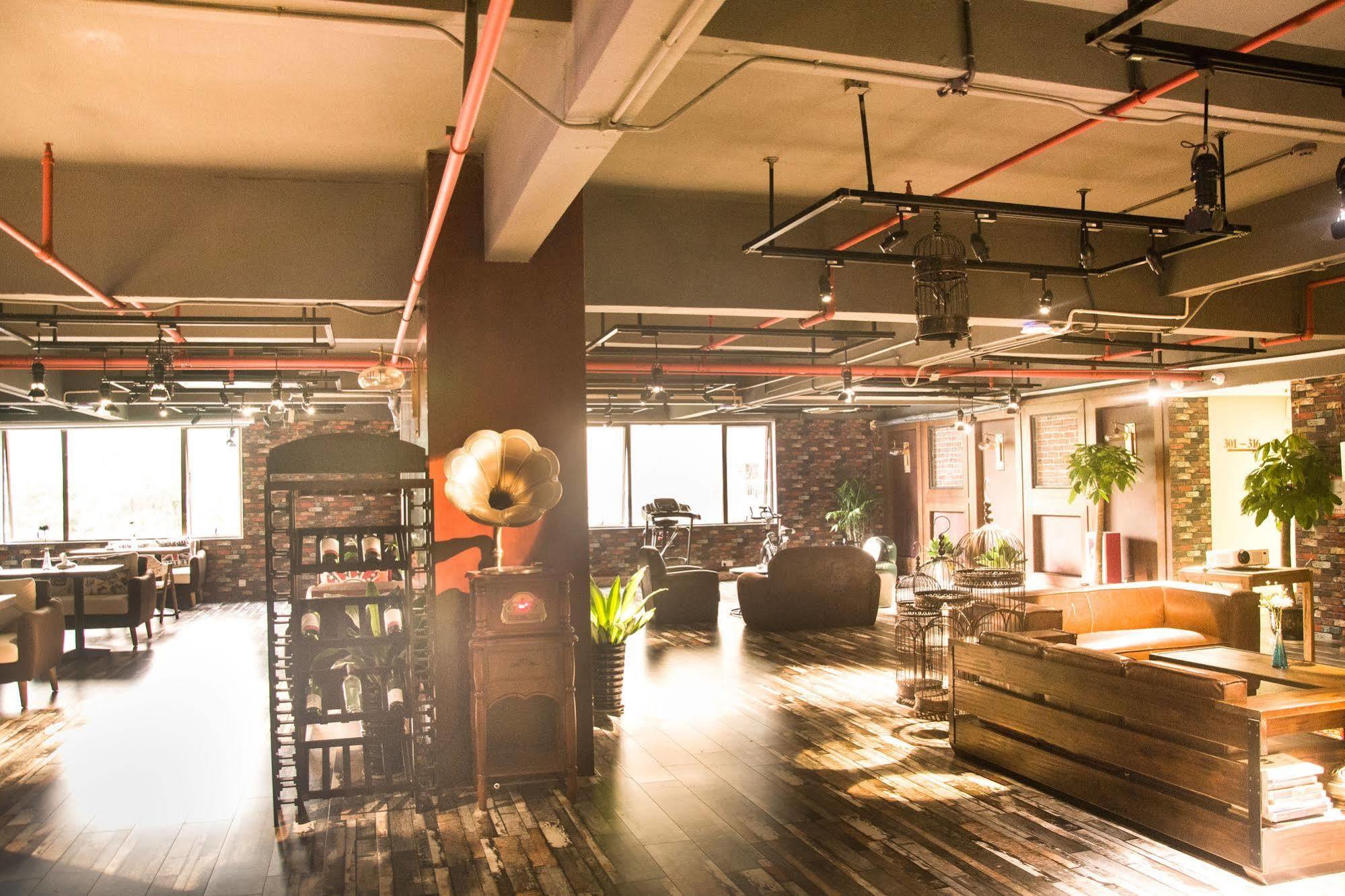James Joyce Coffeetel Guangzhou International Convention & Exhibition Center Extérieur photo