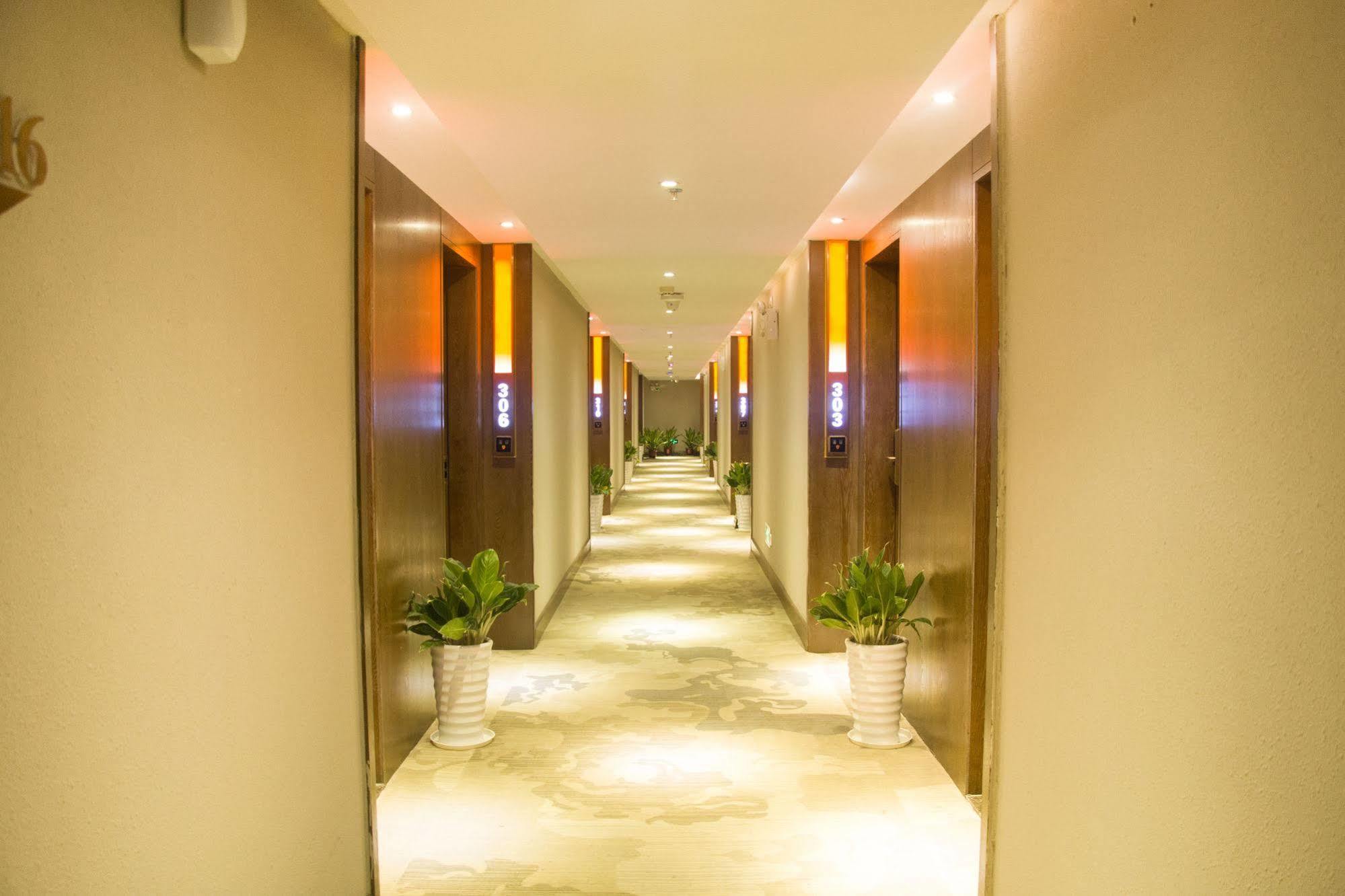 James Joyce Coffeetel Guangzhou International Convention & Exhibition Center Extérieur photo